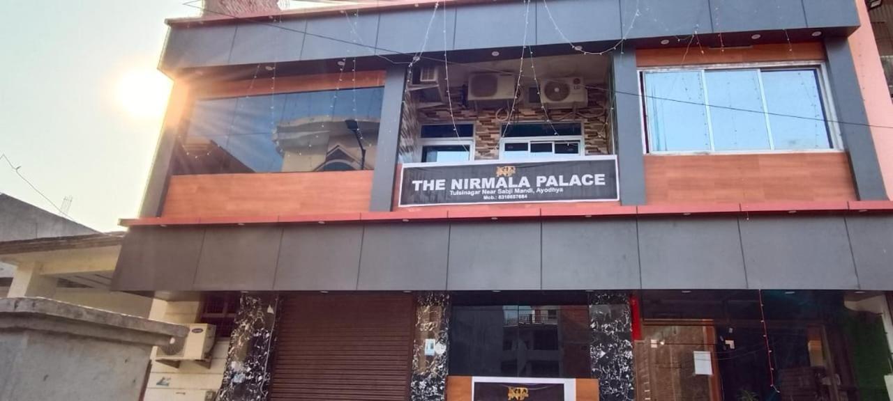 The Nirmala Palace Hotel Ayodhya Exterior foto